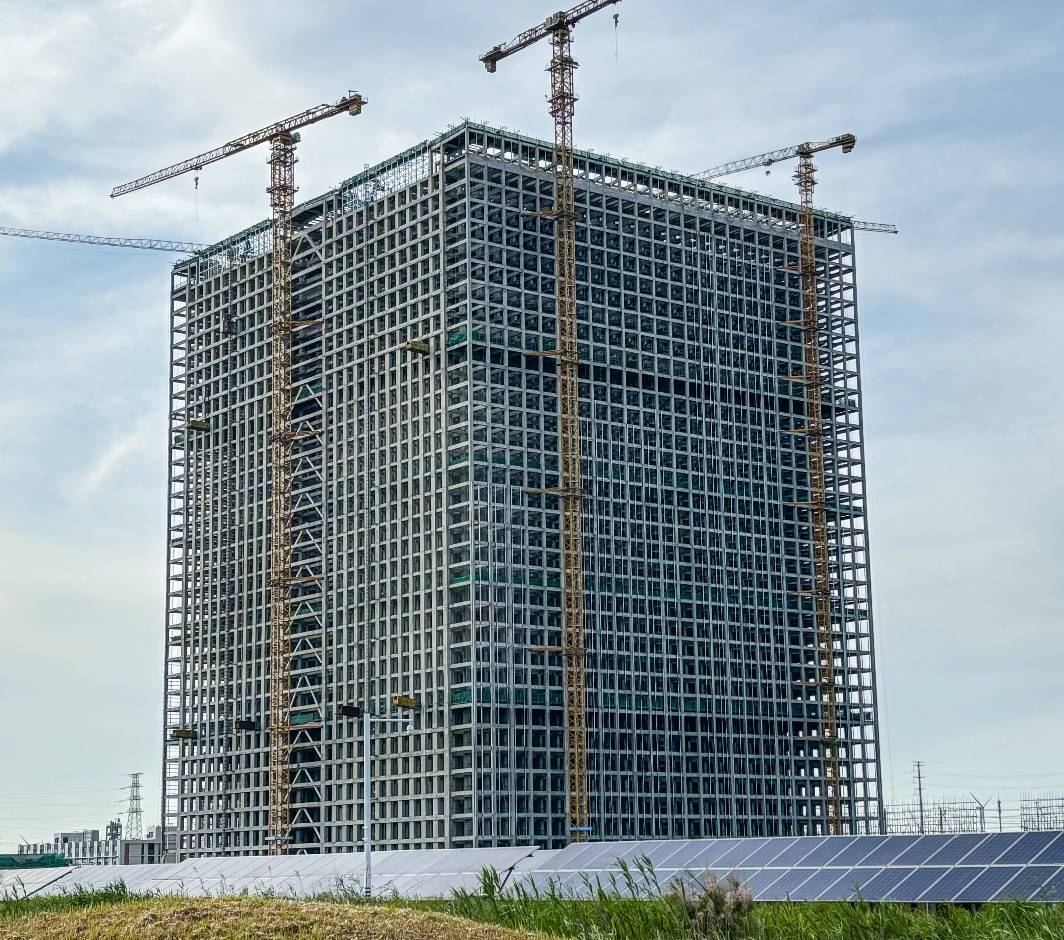 photo of gravity storage system under construction in Rudong